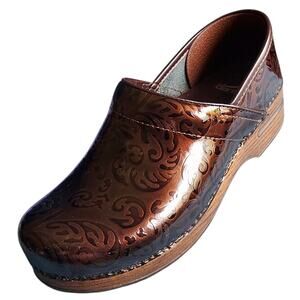 Dansko Professional Brown Patent Leather Women's Clogs Embossed Filagree Sz 39/9